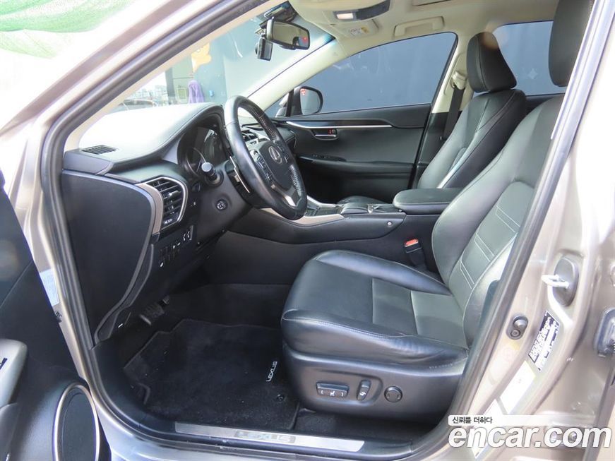 Lexus NX 2018