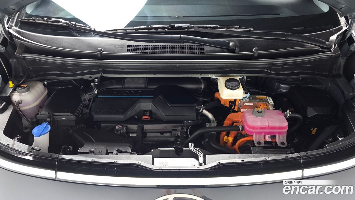 Hyundai Staria 2025