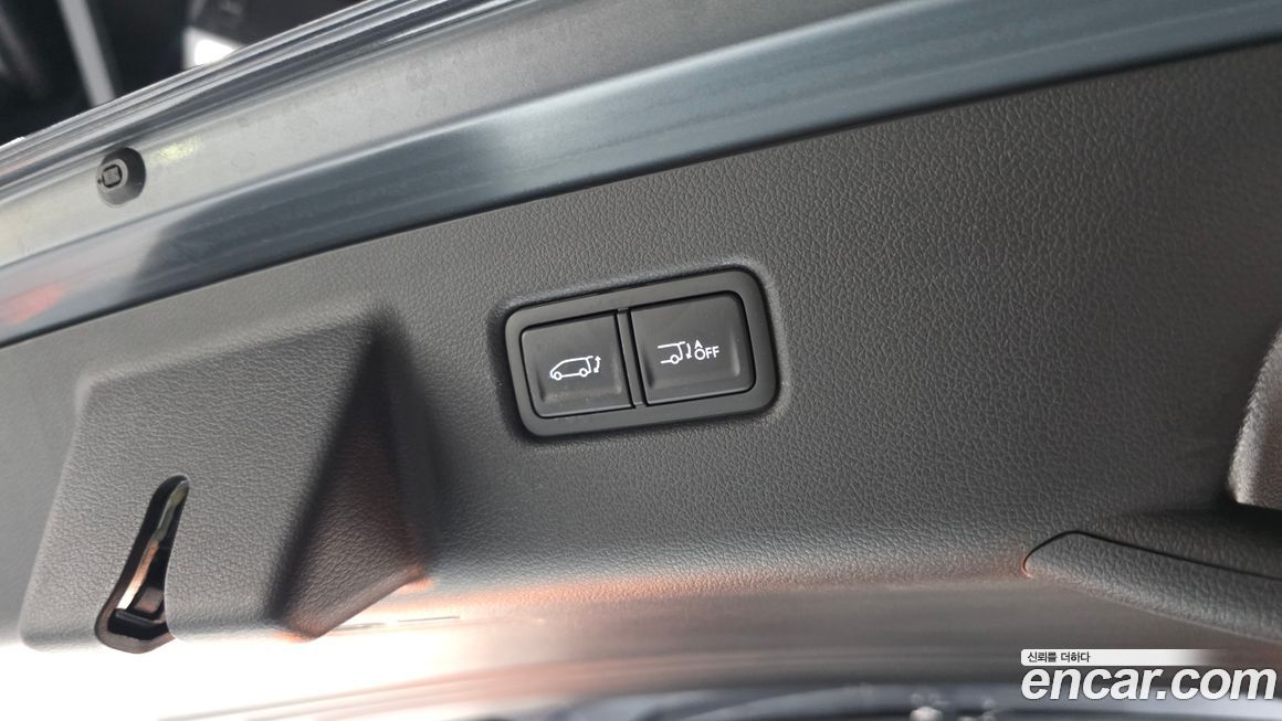 Hyundai Staria 2025