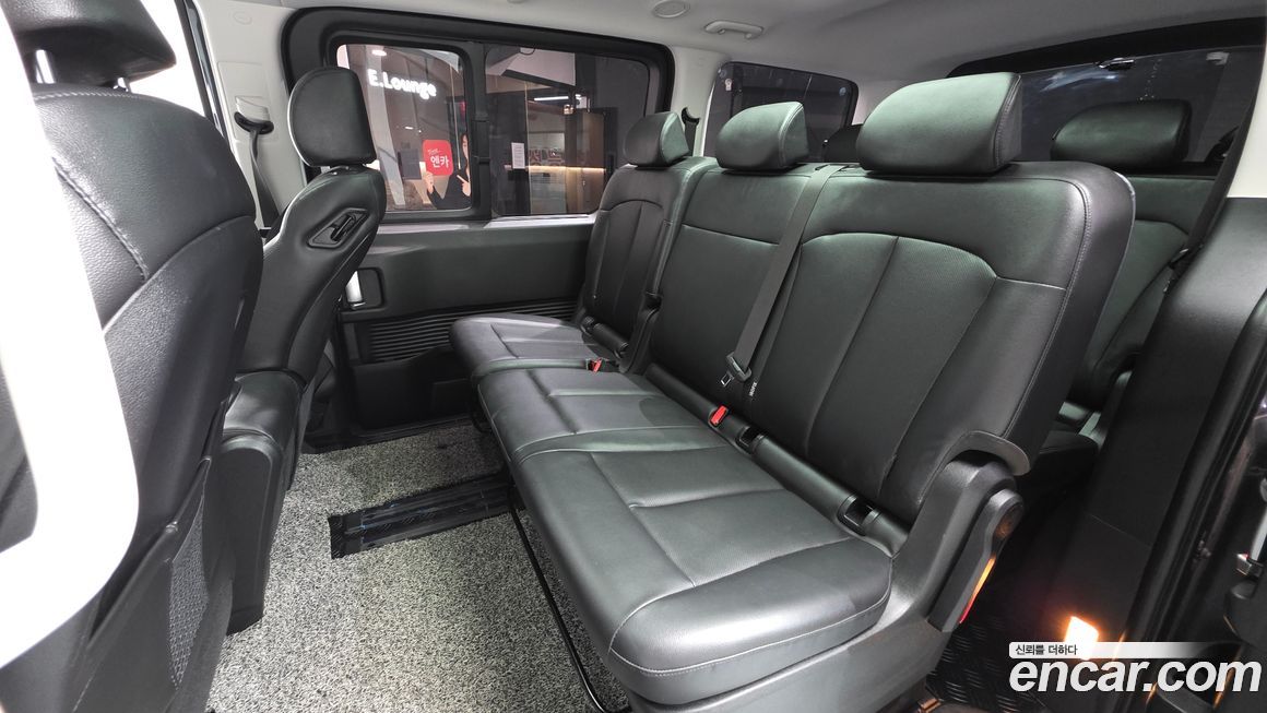 Hyundai Staria 2025