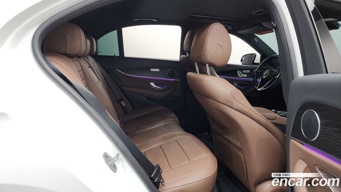 Mercedes-Benz E-Class 2022