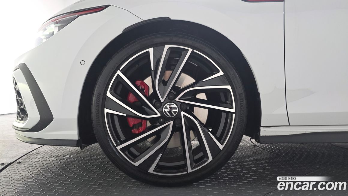 Volkswagen Golf 2023