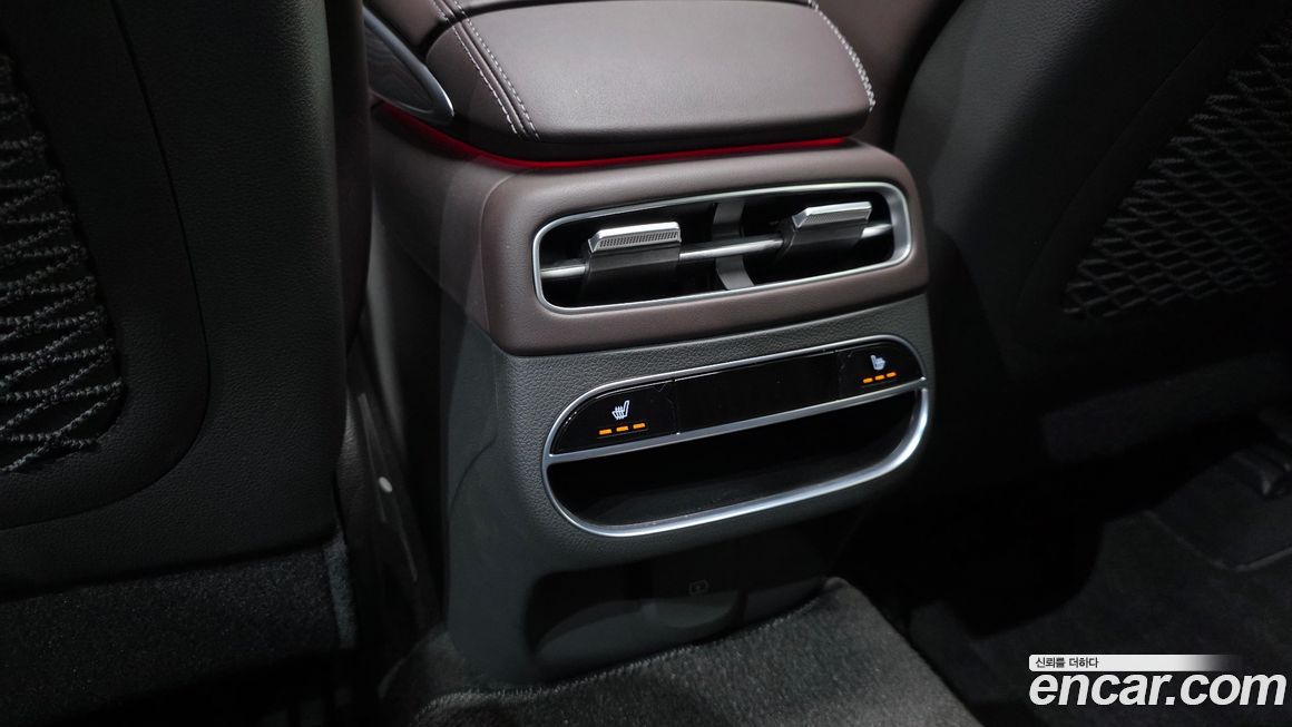 Genesis GV70 2021