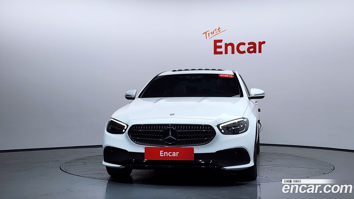 Mercedes-Benz E-Class 2022