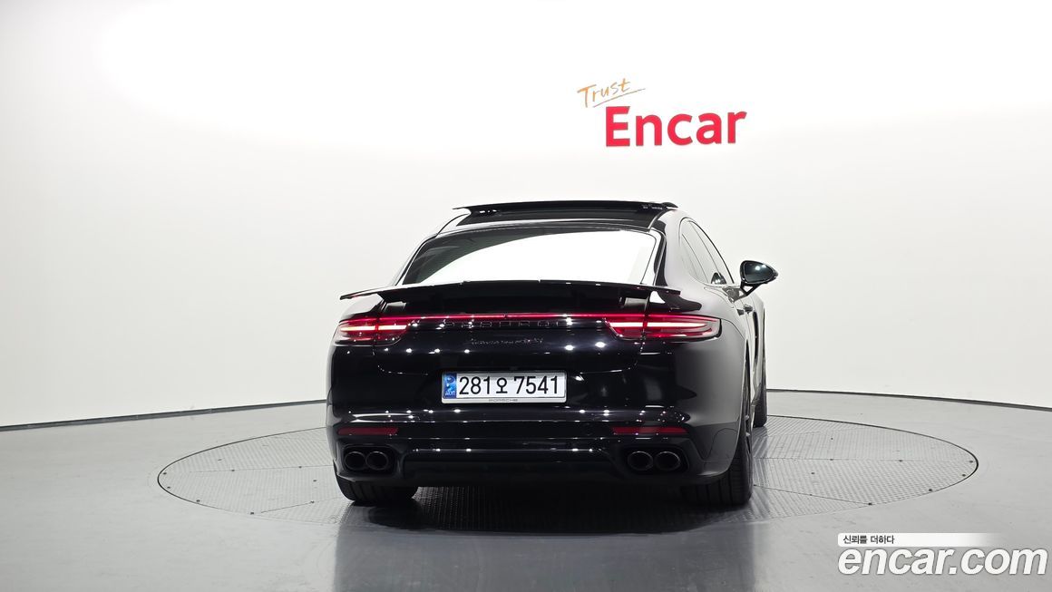 Porsche Panamera 2020