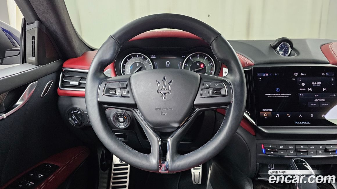 Maserati Ghibli 2021