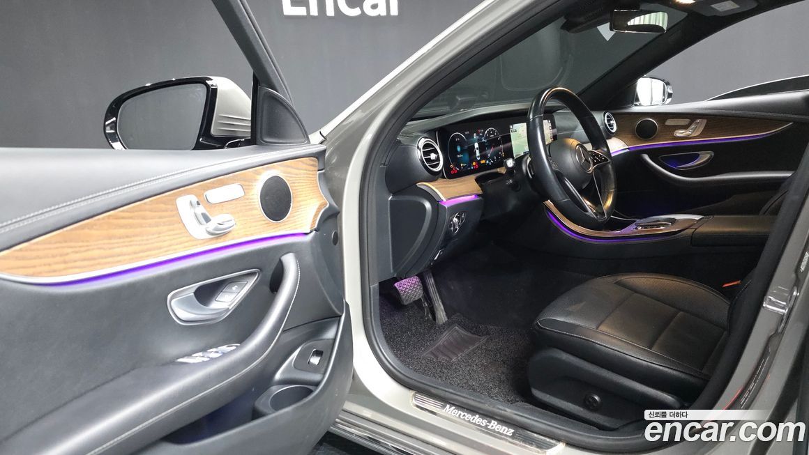 Mercedes-Benz E-Class 2022