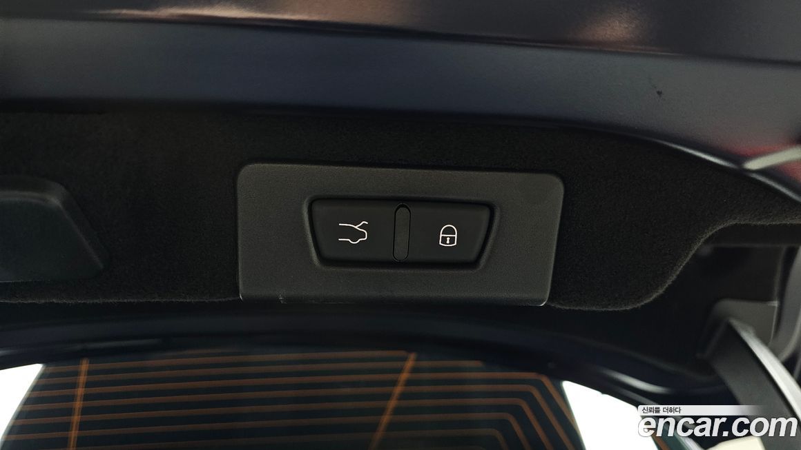 Maserati Ghibli 2021