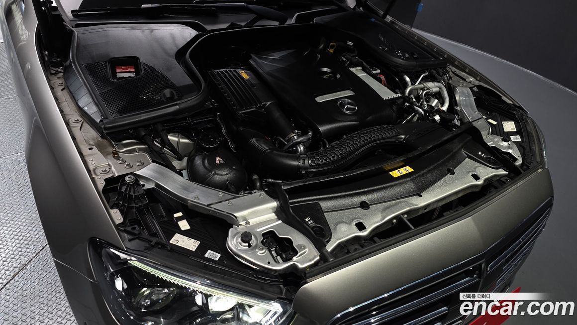 Mercedes-Benz E-Class 2022