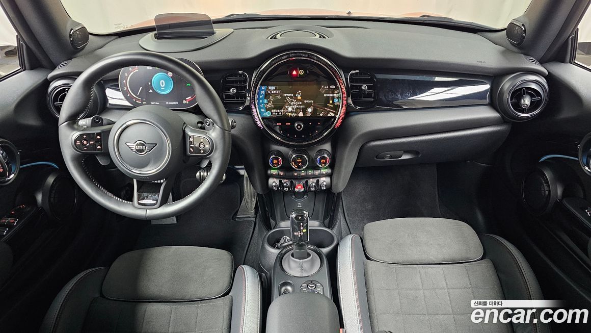 Mini Cooper Convertible 2024