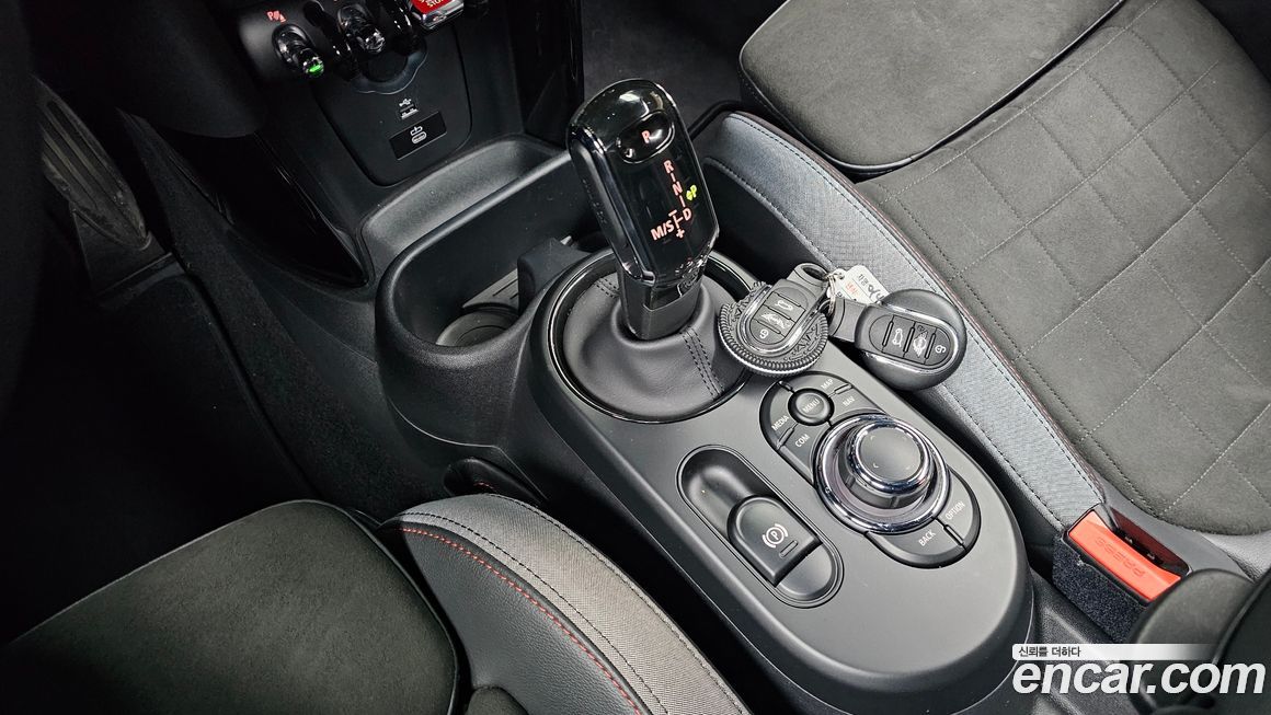 Mini Cooper Convertible 2024