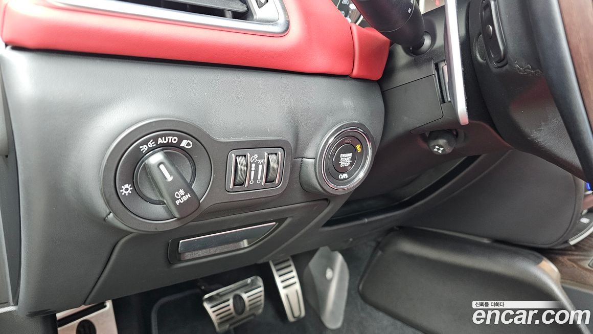 Maserati Ghibli 2021