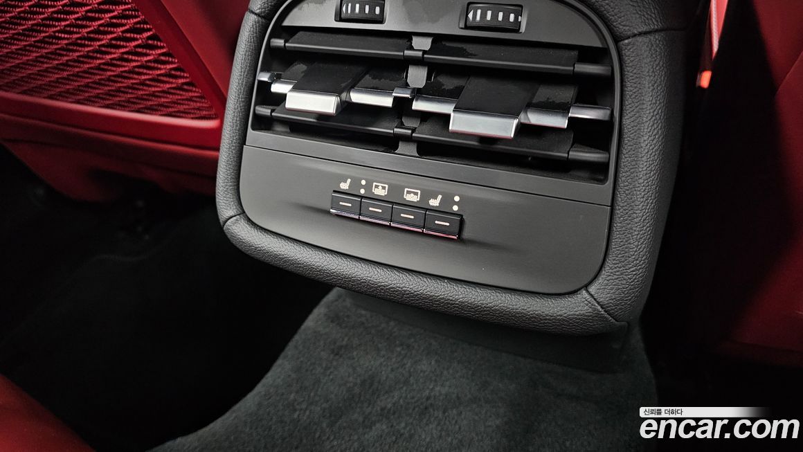 Maserati Ghibli 2021