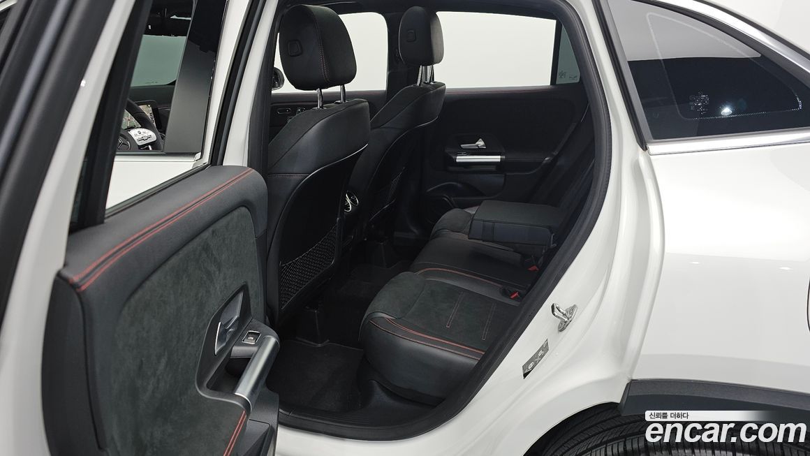 Mercedes-Benz GLA-Class 2023