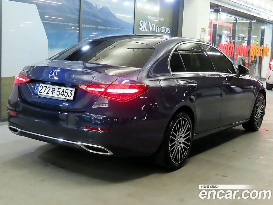 Mercedes-Benz C-Class 2024