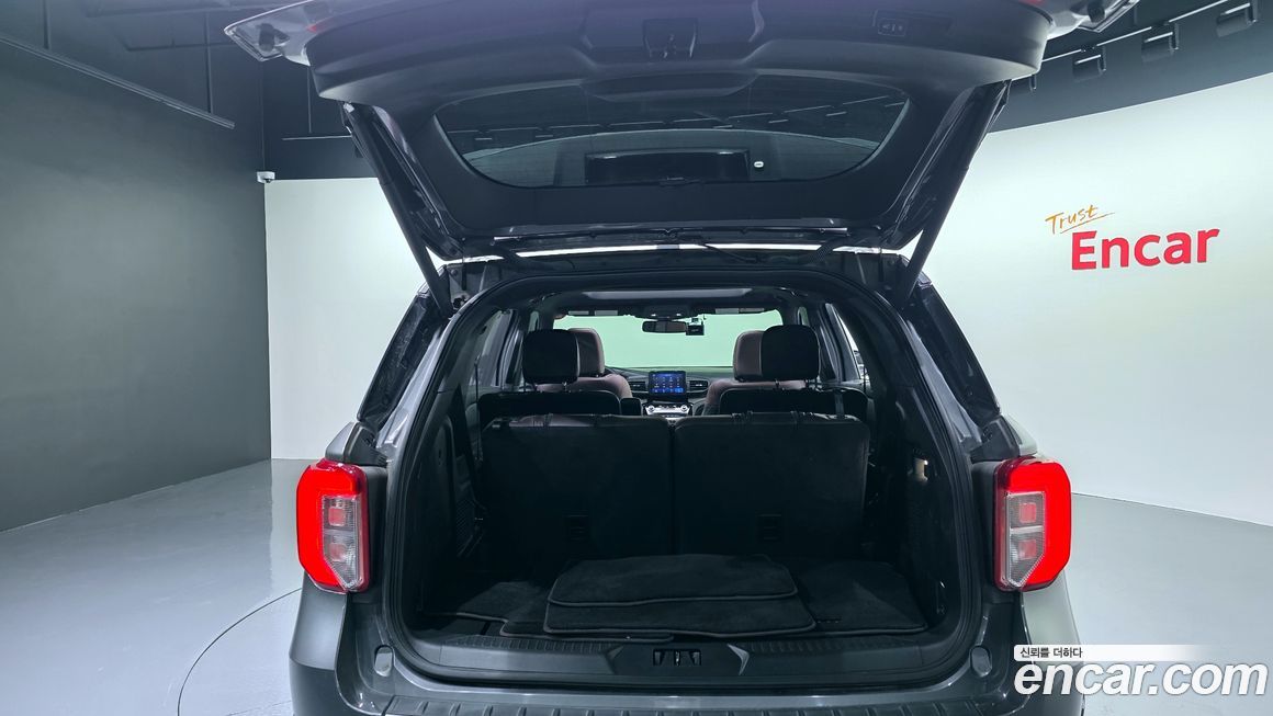 Ford Explorer 2023