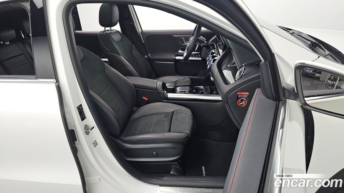 Mercedes-Benz GLA-Class 2023