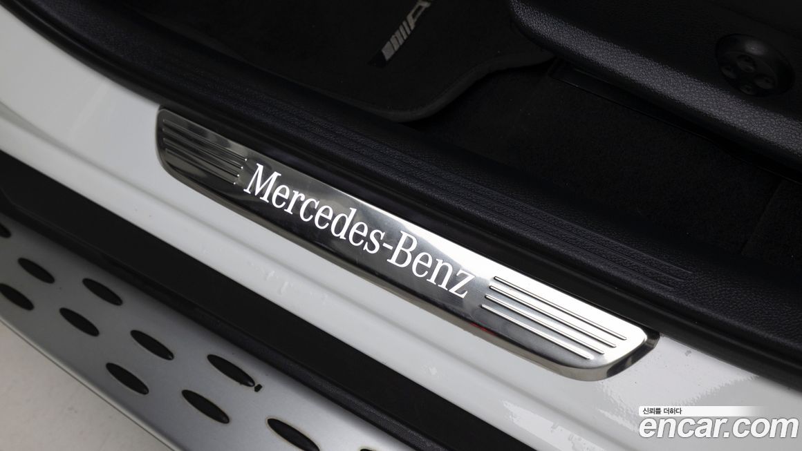 Mercedes-Benz GLC-Class 2021