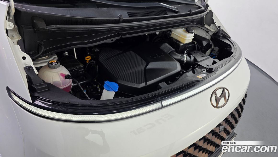 Hyundai Staria 2023