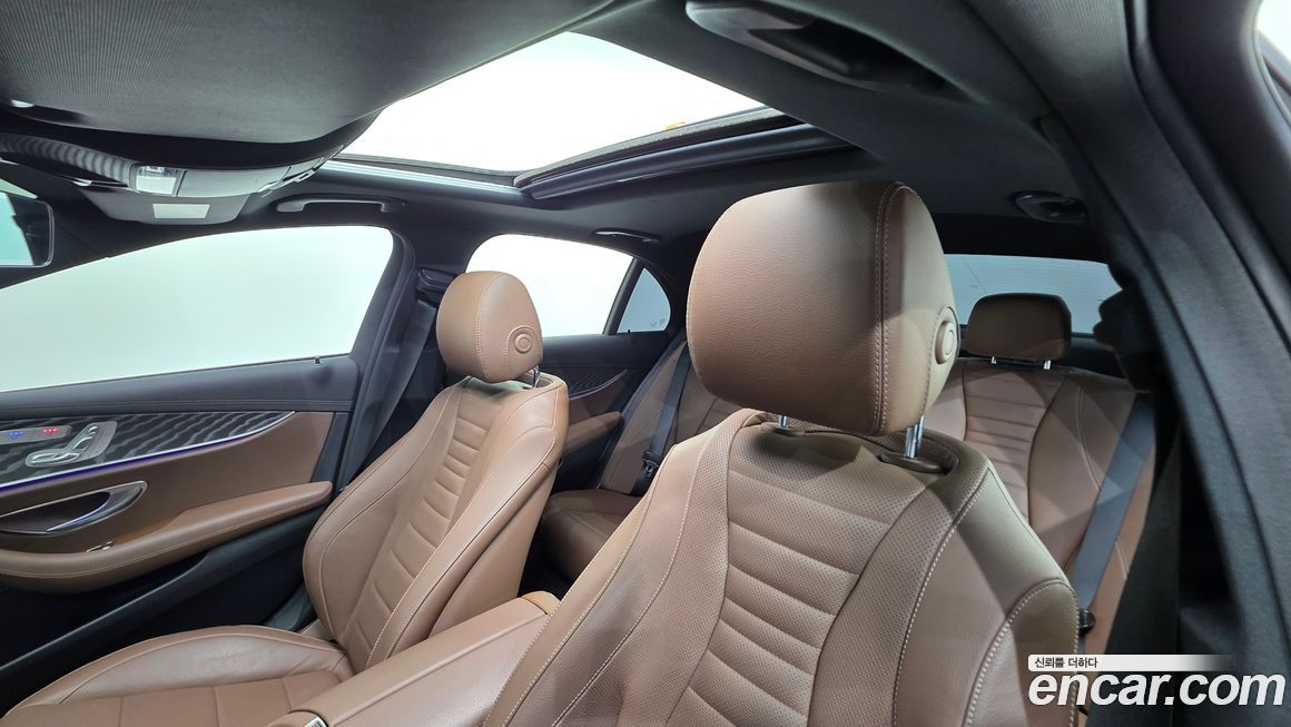 Mercedes-Benz E-Class 2023