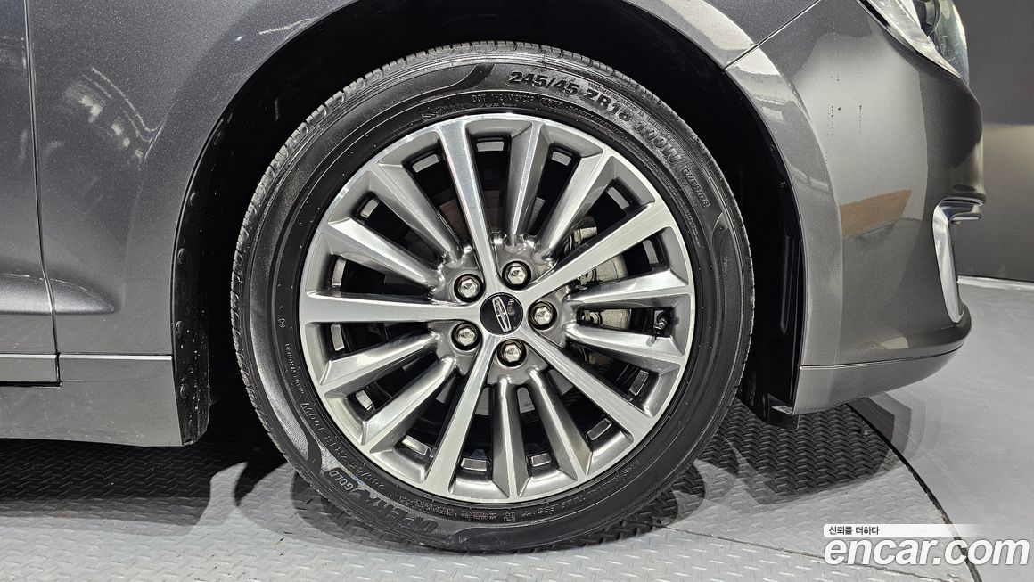 Lincoln MKZ 2019