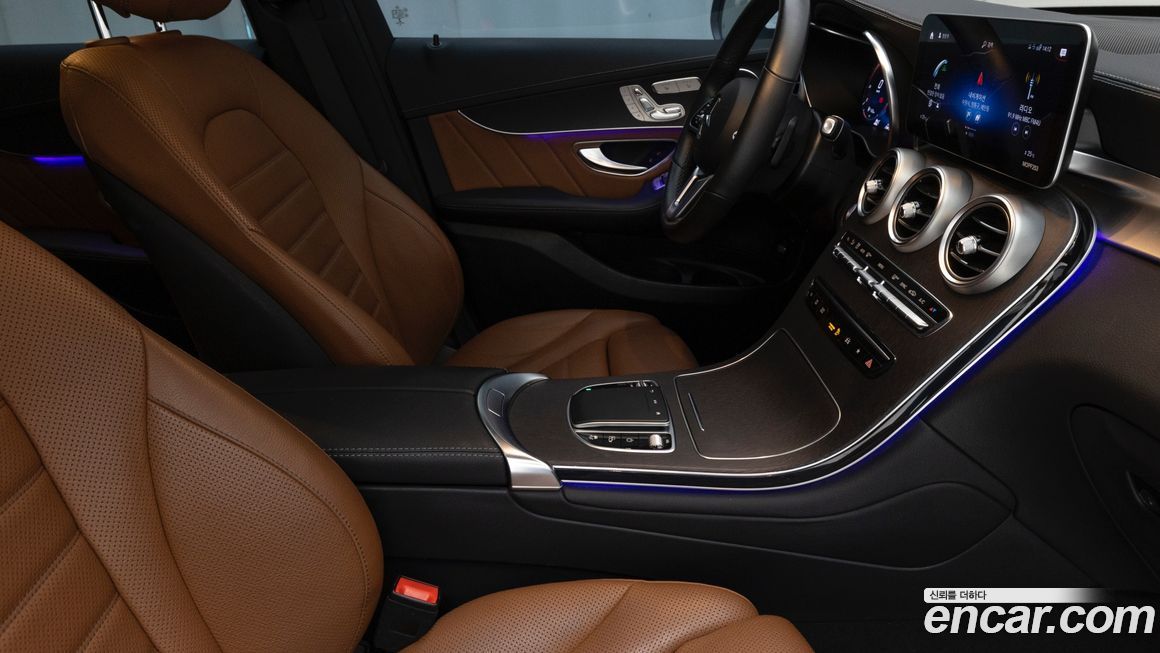 Mercedes-Benz GLC-Class 2021