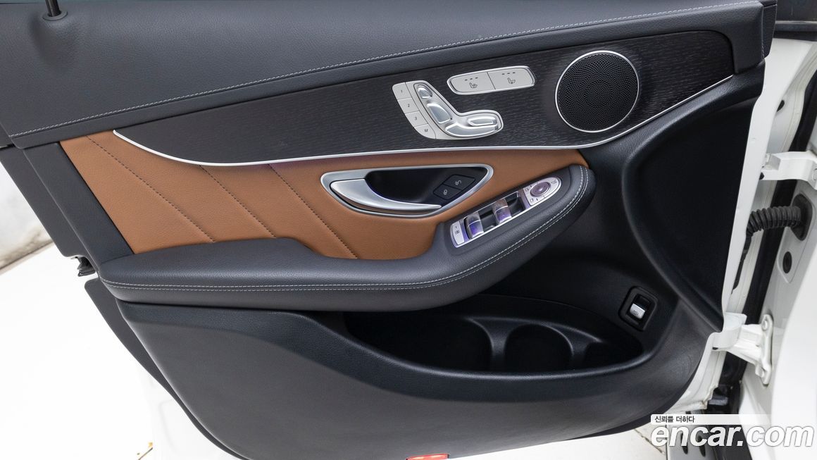 Mercedes-Benz GLC-Class 2021