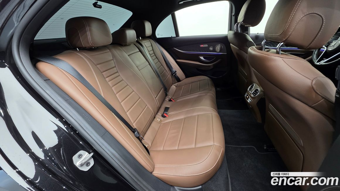 Mercedes-Benz E-Class 2023