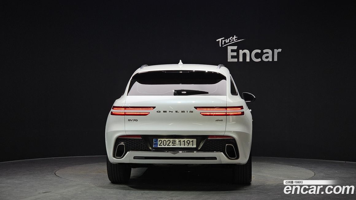Genesis GV70 2024
