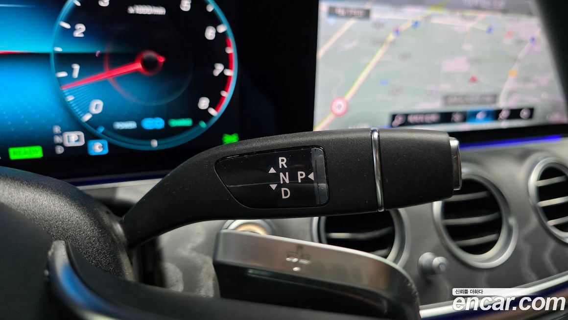 Mercedes-Benz E-Class 2023