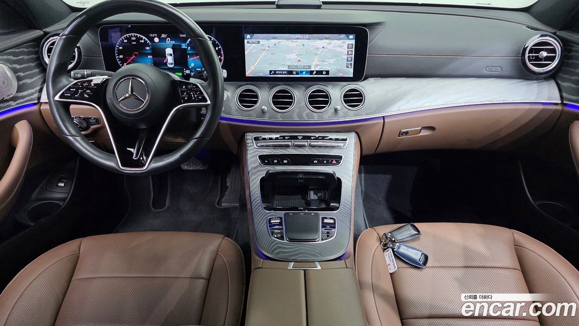 Mercedes-Benz E-Class 2023