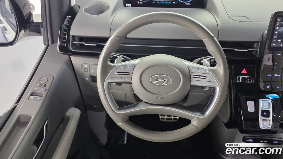 Hyundai Staria 2023