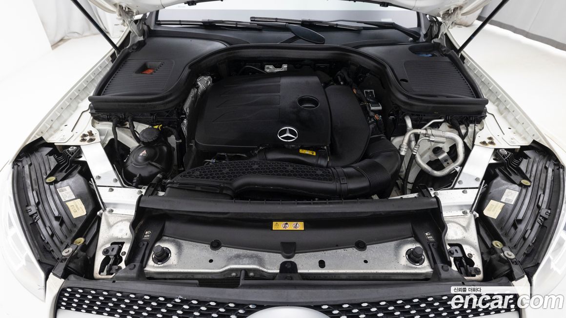 Mercedes-Benz GLC-Class 2021