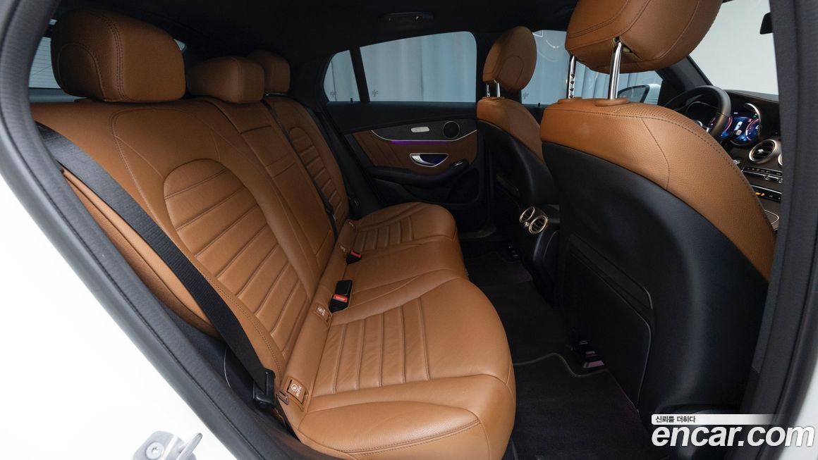 Mercedes-Benz GLC-Class 2021