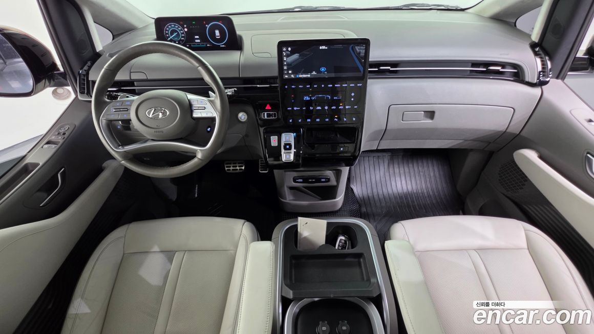Hyundai Staria 2023