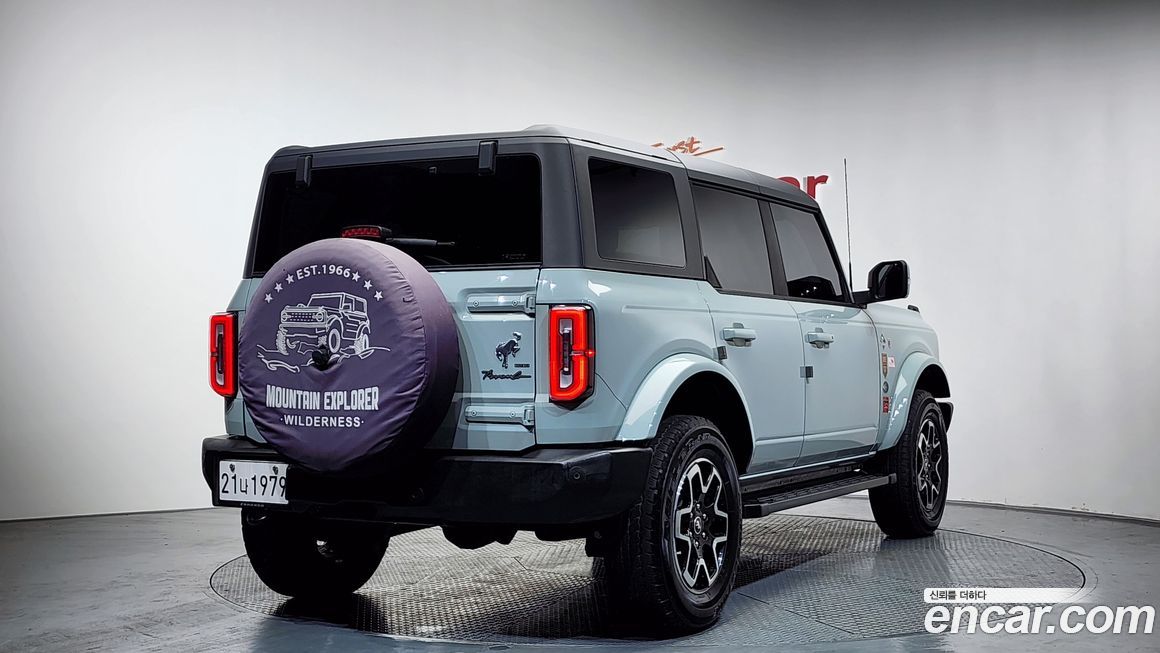 Ford Bronco 2024