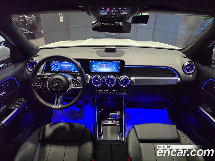 Mercedes-Benz EQB 2026