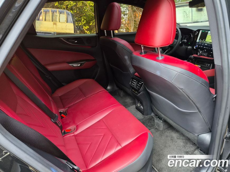 Lexus NX 2025