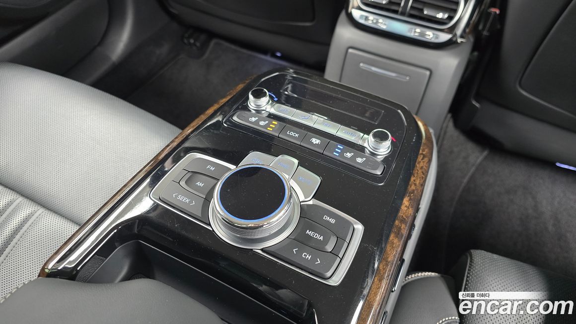 Genesis G90 2021