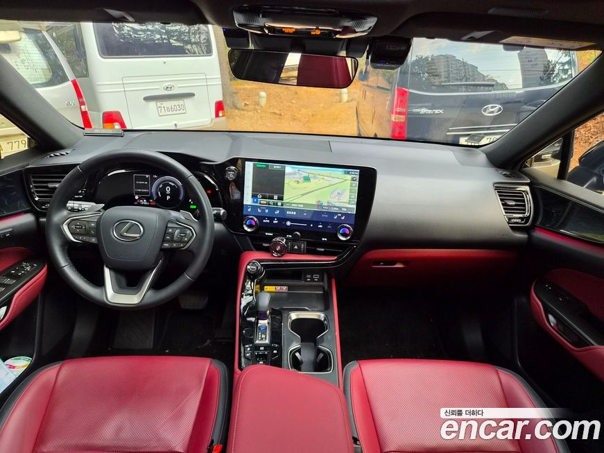 Lexus NX 2025