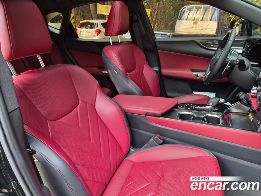 Lexus NX 2025
