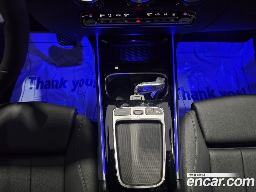 Mercedes-Benz EQB 2026