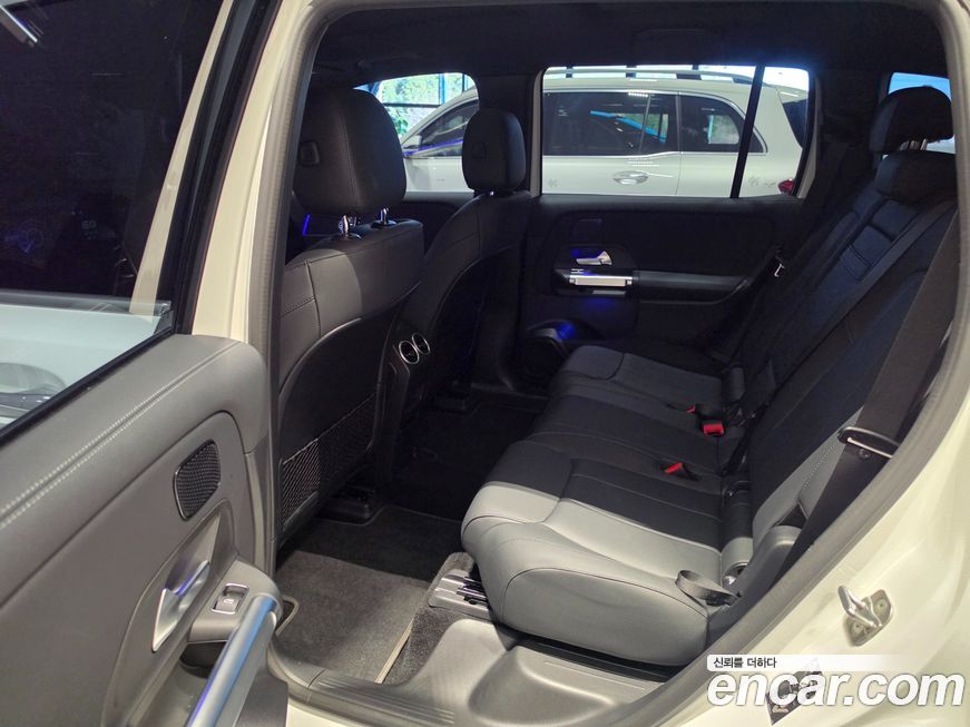 Mercedes-Benz EQB 2026