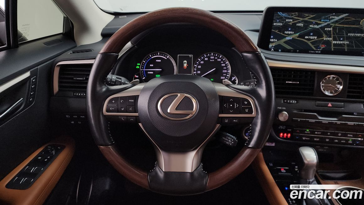 Lexus RX 2021