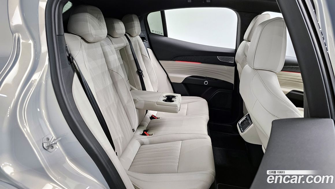 Maserati Grecale 2023