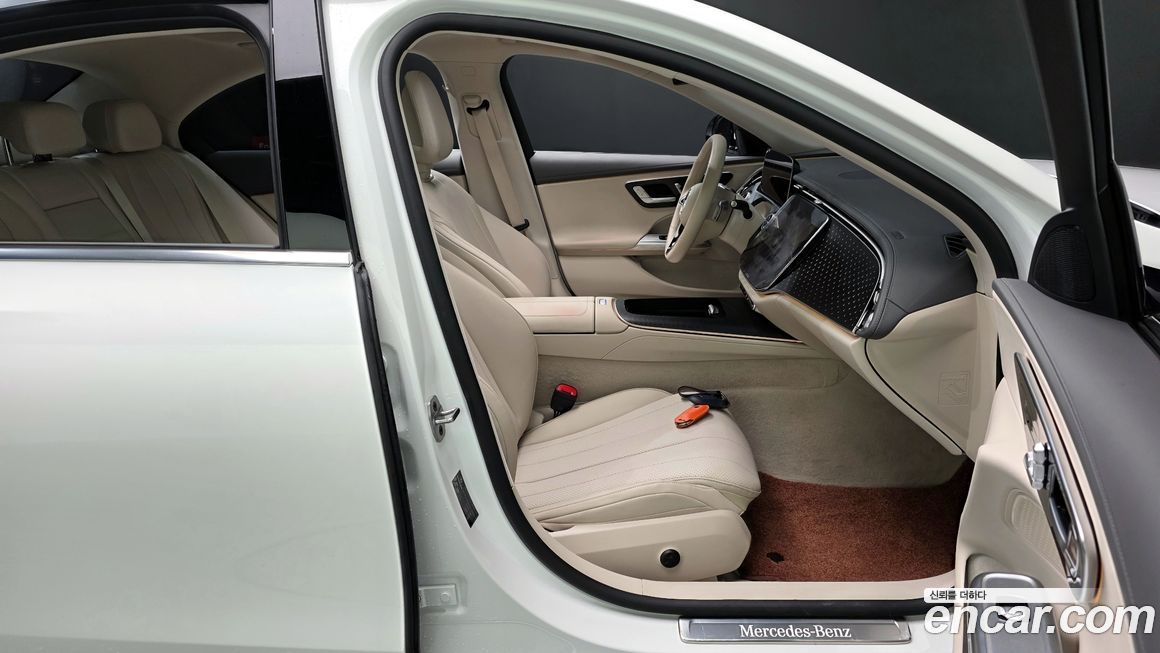 Mercedes-Benz E-Class 2025