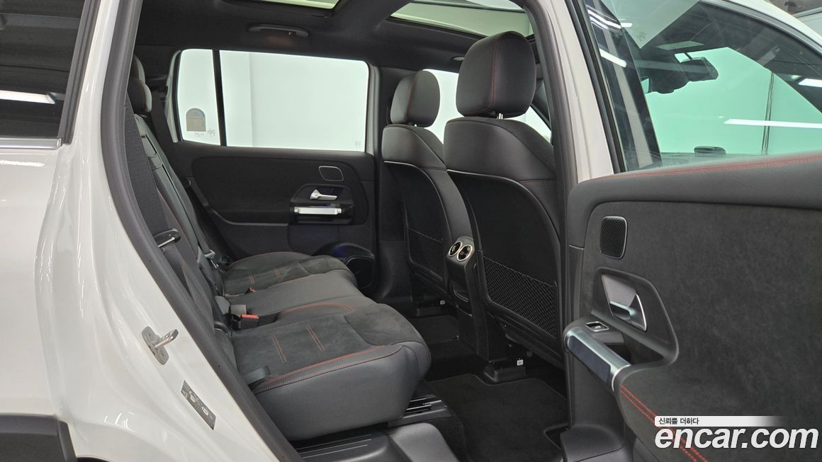 Mercedes-Benz EQB 2026