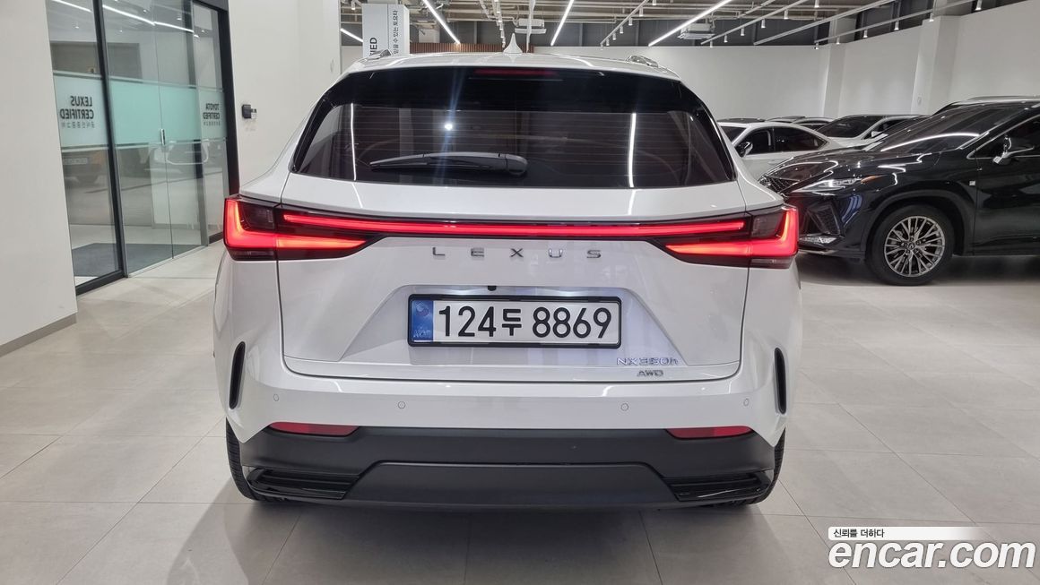 Lexus NX 2025