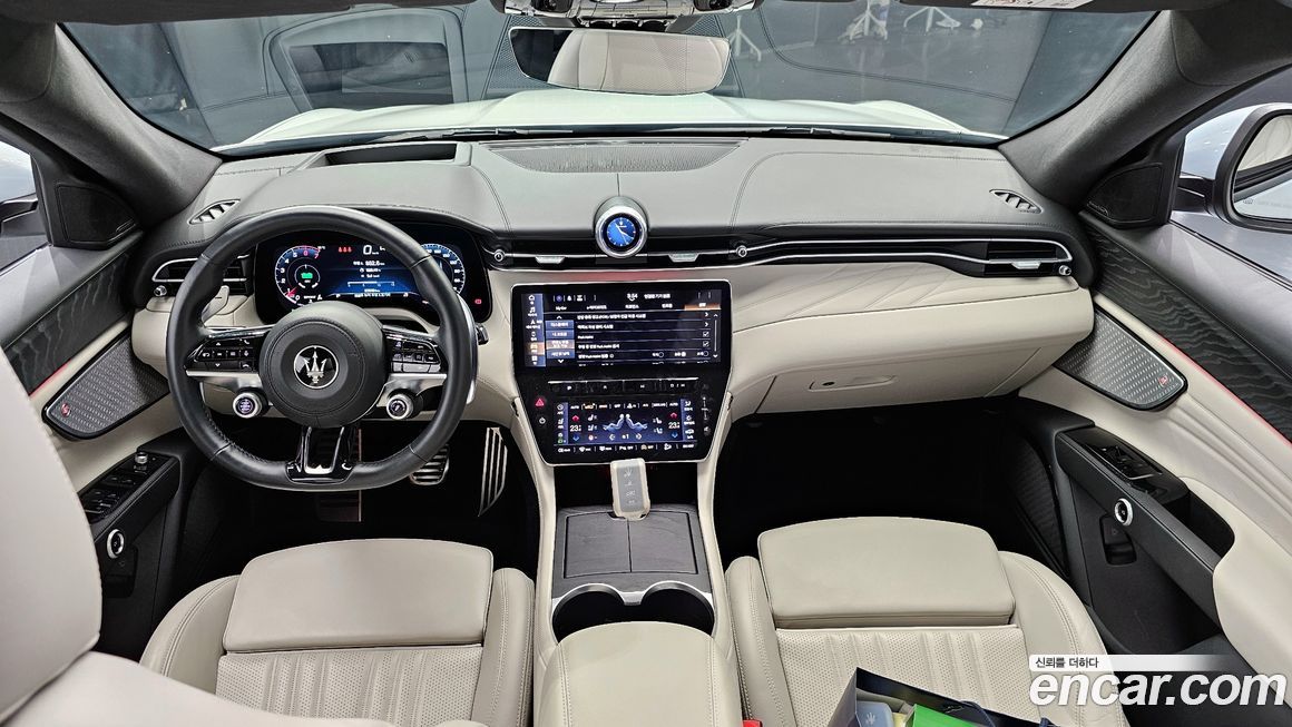 Maserati Grecale 2023