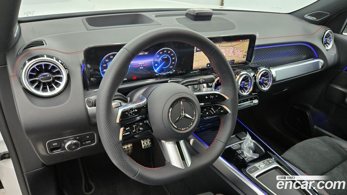 Mercedes-Benz EQB 2026